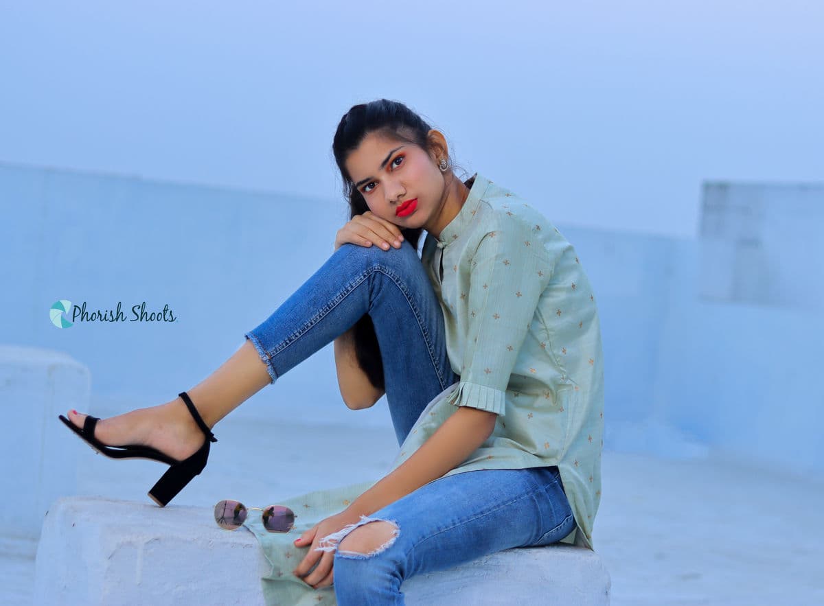 Modeling photography in Nizamabad, Telangana — frame 21 of 25 by Phorish Shoots